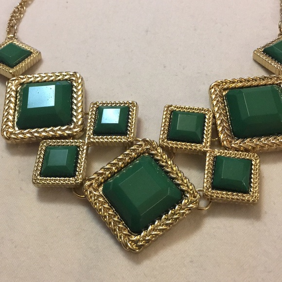 Set of earrings and necklace - Picture 2 of 4